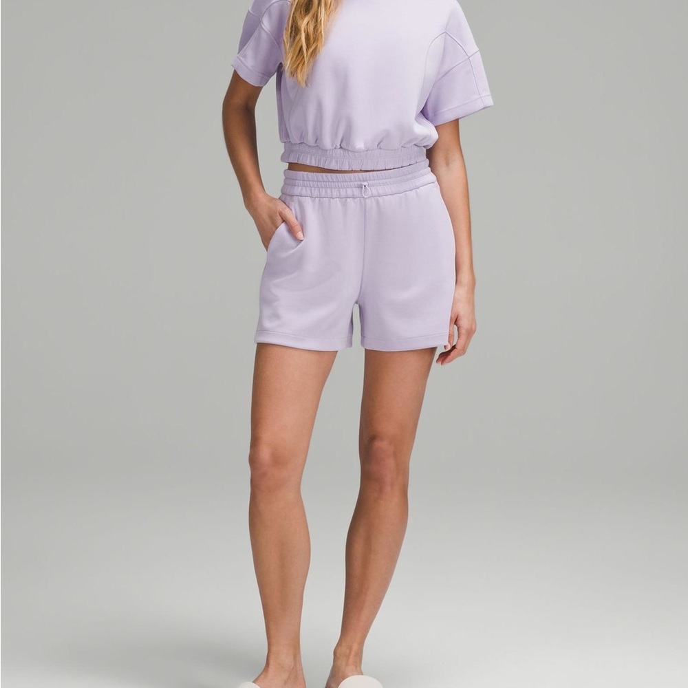NWT Lululemon Softstreme 4”Shorts High-Waisted -SZ 2